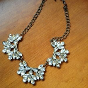 Statement collar necklace